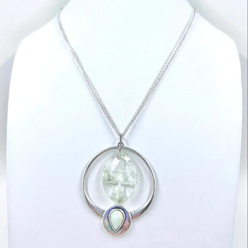 New / Handcrafted - Green Glass Bead Pendant 16” Silver Tone 2 Strand Necklace - Picture 5 of 8